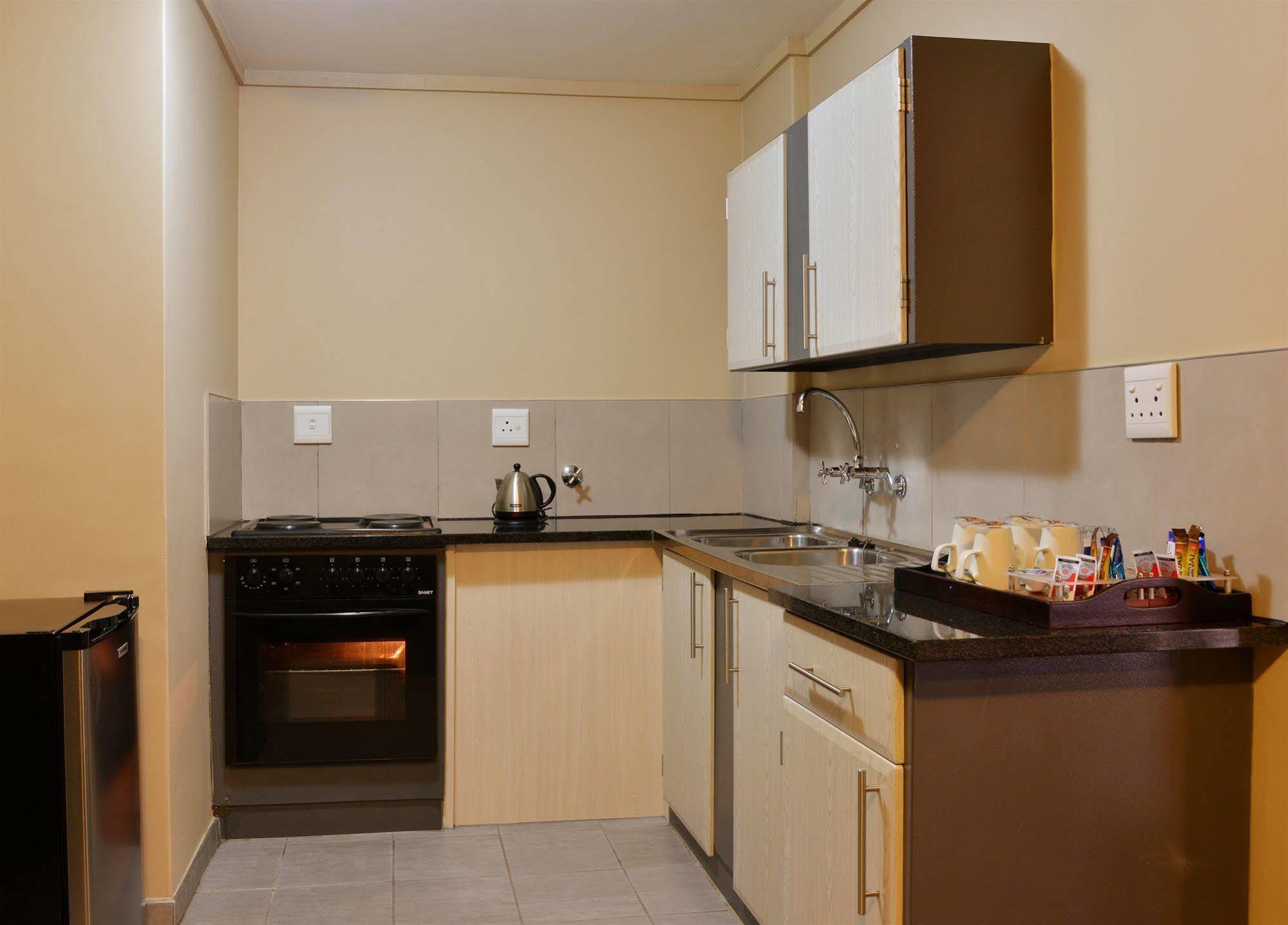 Anew Hotel Hatfield Pretoria-Noord Eksteriør billede